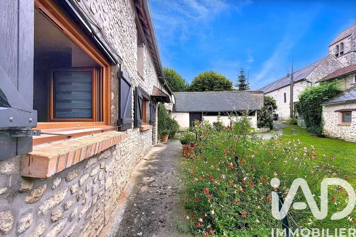 Maison 72 m² à Abbeville-La-Riviere  - photo 4