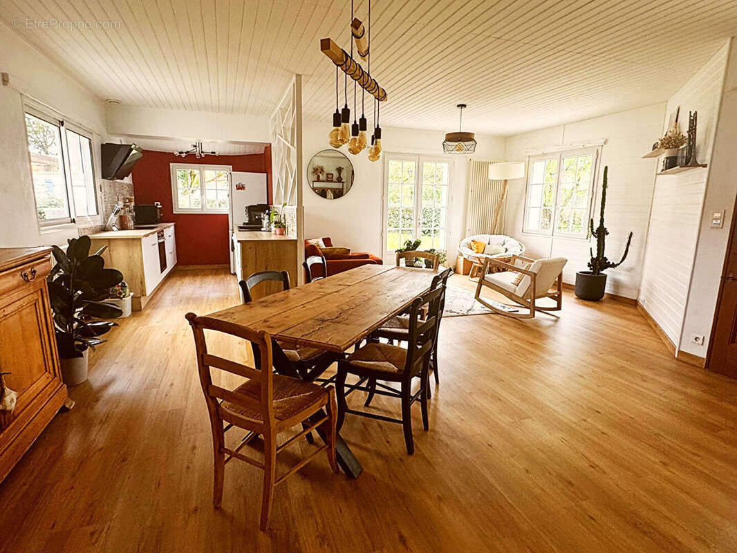 Maison à LA CHAPELLE-ACHARD