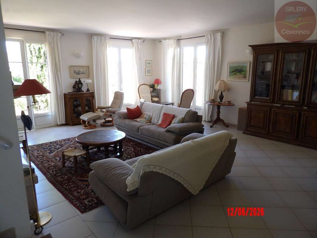 Propriété de 300m² sur son parc arboré de 4678m² avec piscine - photo 7
