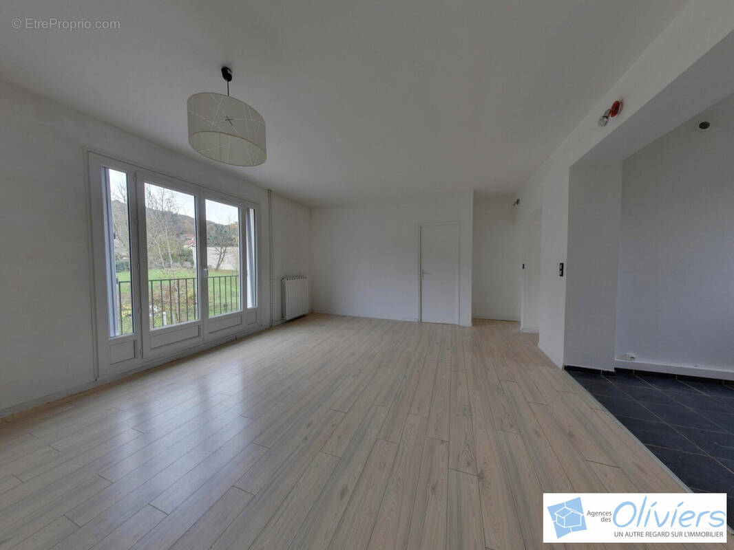 Appartement à SAINT-REMY-LES-CHEVREUSE