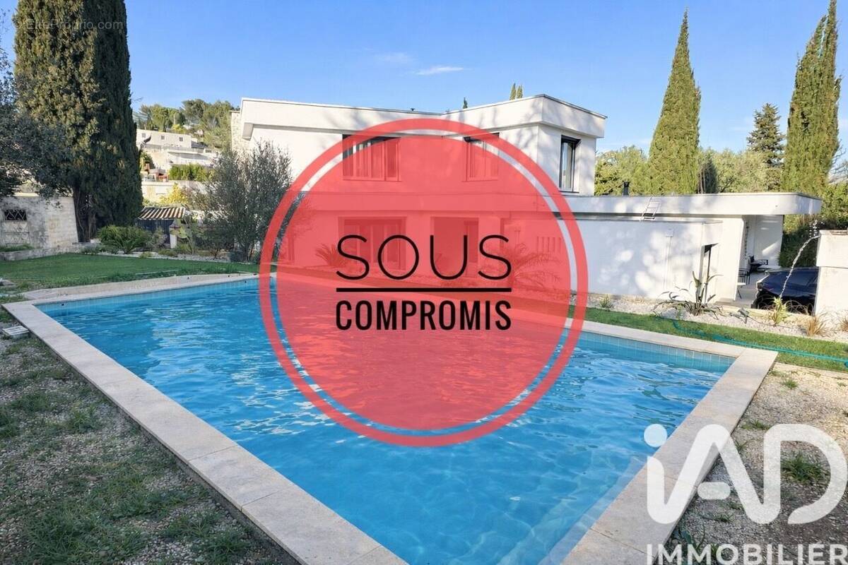 Photo 1 - Maison à CARNOUX-EN-PROVENCE