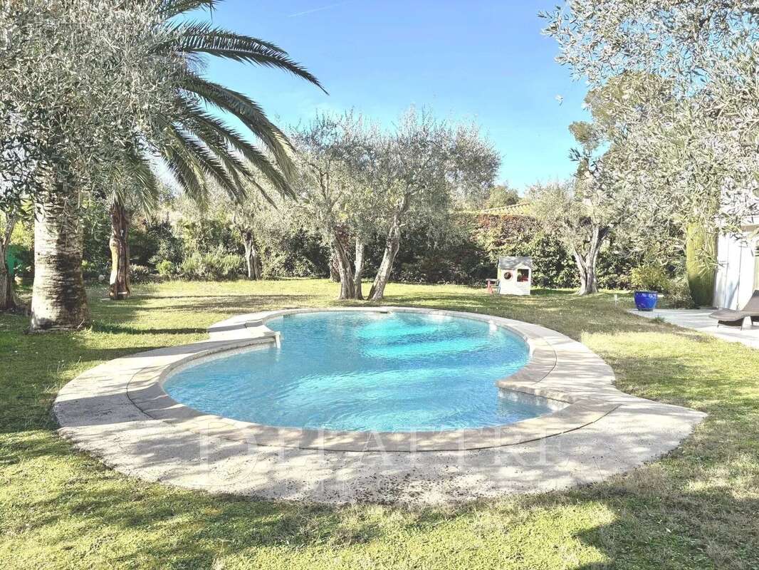 Maison à VALBONNE