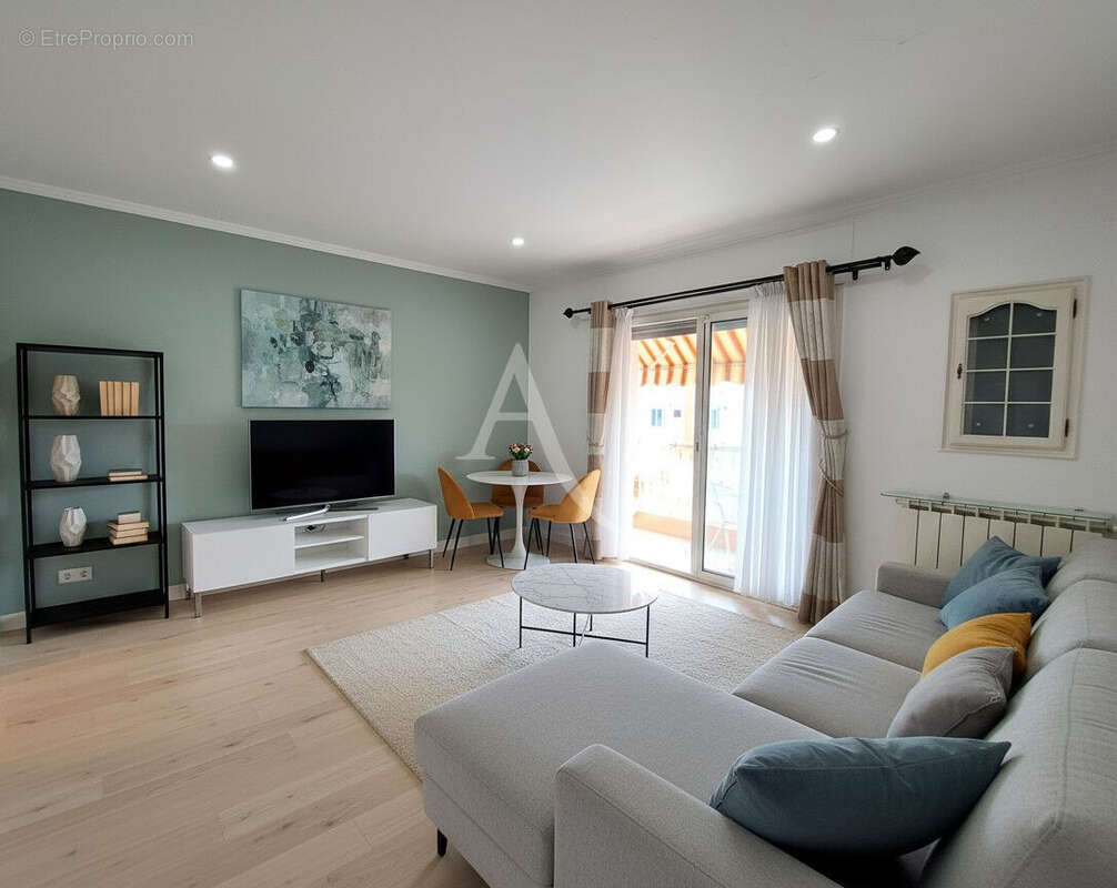 Appartement à CAGNES-SUR-MER