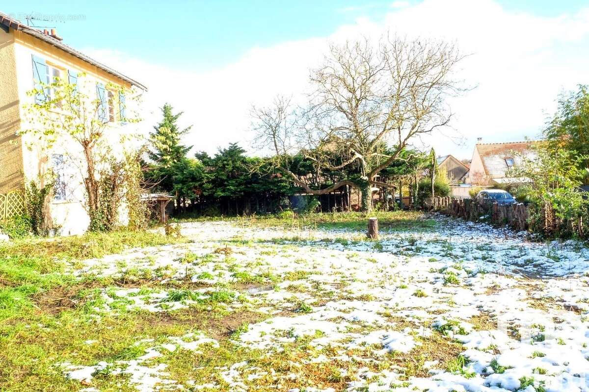 Photo 3 - Terrain à MAURECOURT