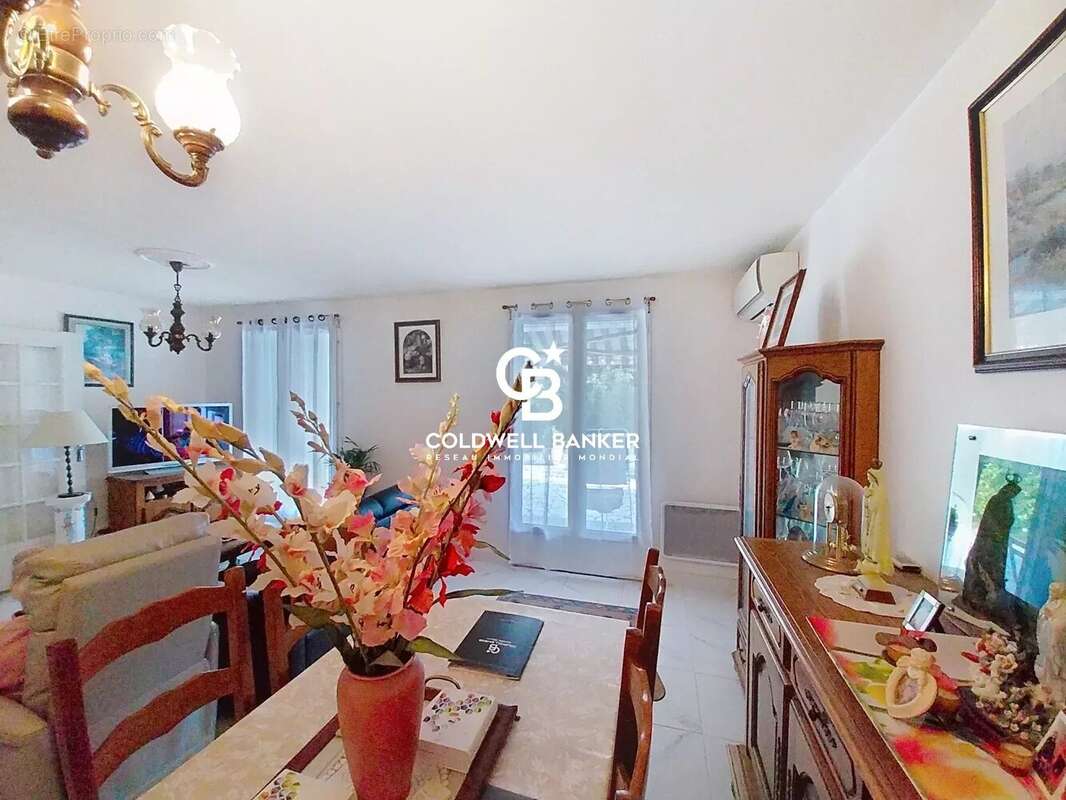 Maison à ROQUEBRUNE-SUR-ARGENS