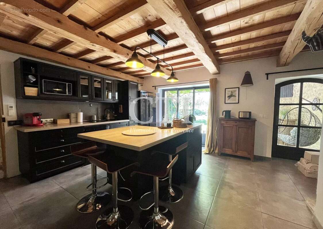 Maison à VAISON-LA-ROMAINE