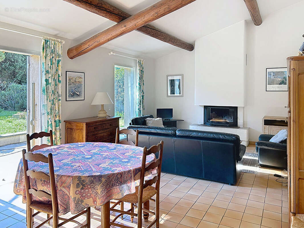 Les Angles. Maison pleine de charme avec jardin et grand garage - photo 3