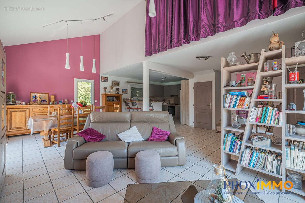 Maison 167 m² à Voiron  - photo 4