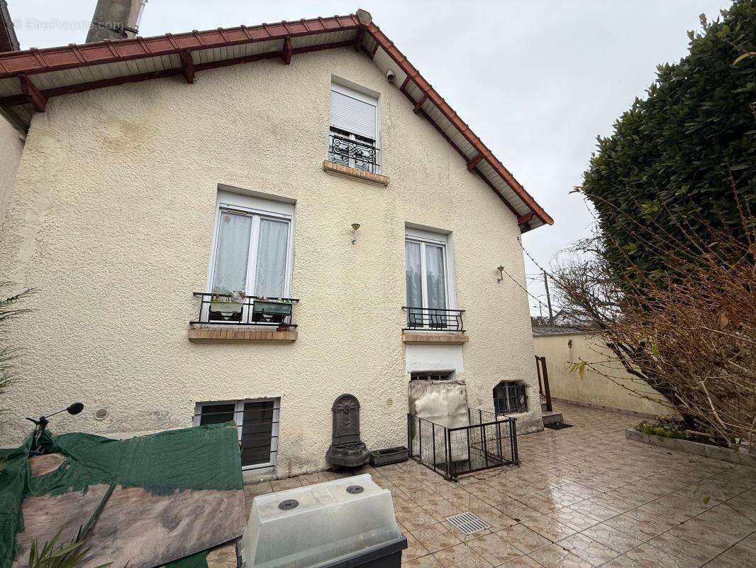 Maison à TREMBLAY-EN-FRANCE