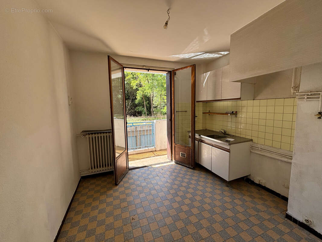 Appartement à MARSEILLE-11E