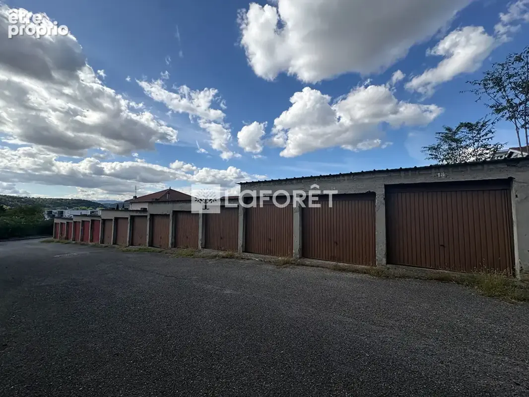 Lot de garages à Chasse Sur Rhône - photo 2