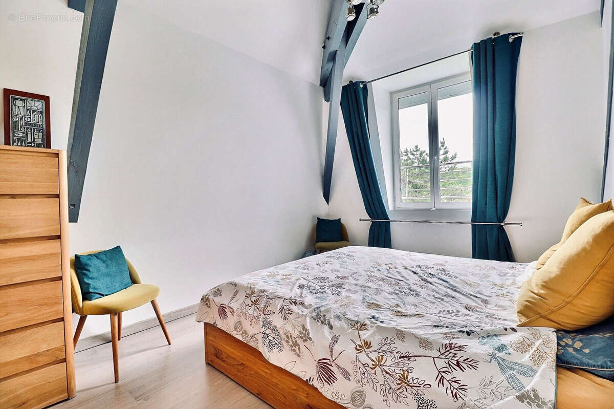 Appartement à MAREIL-MARLY