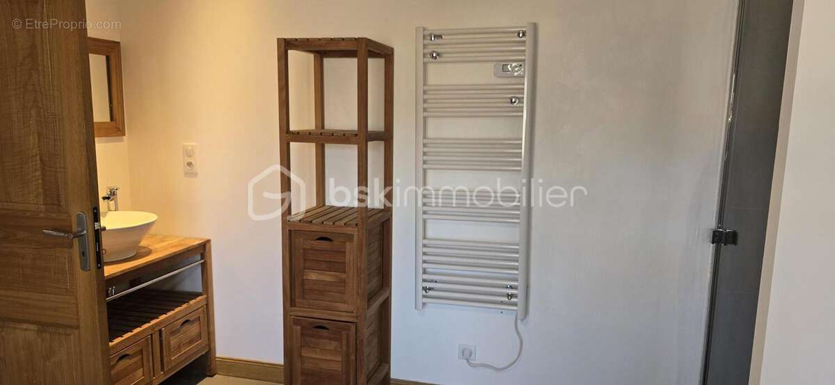 BELLE MAISON de plain-pied avec piscine sur terrain de 2962 m2 - photo 13