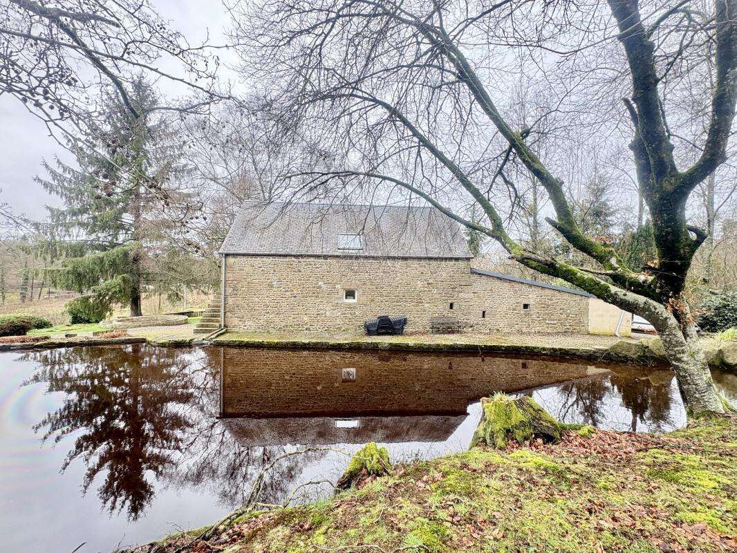 Maison à SAINT-SEVER-CALVADOS