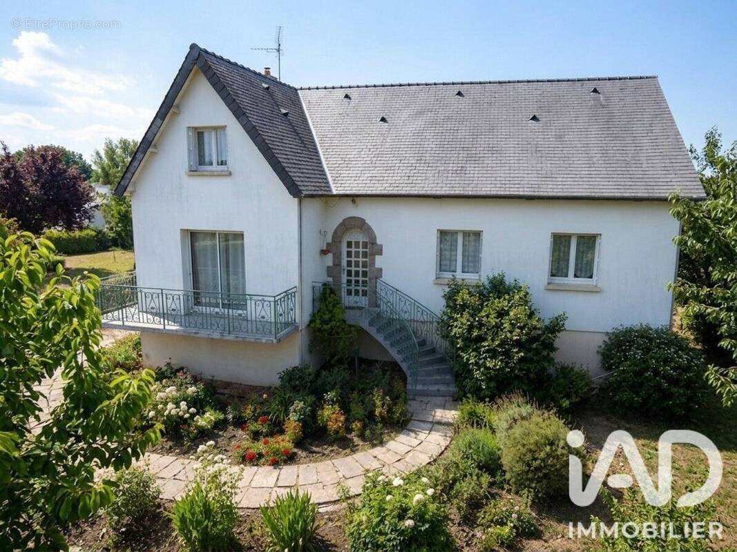 Photo 1 - Maison à SAINT-BAUDELLE