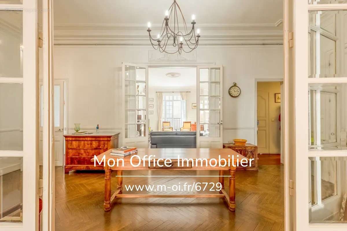Appartement à MARSEILLE-6E