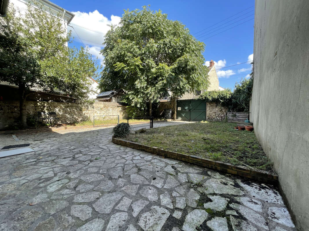 Appartement à LES MUREAUX