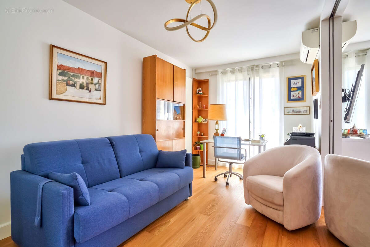 Appartement à PARIS-20E