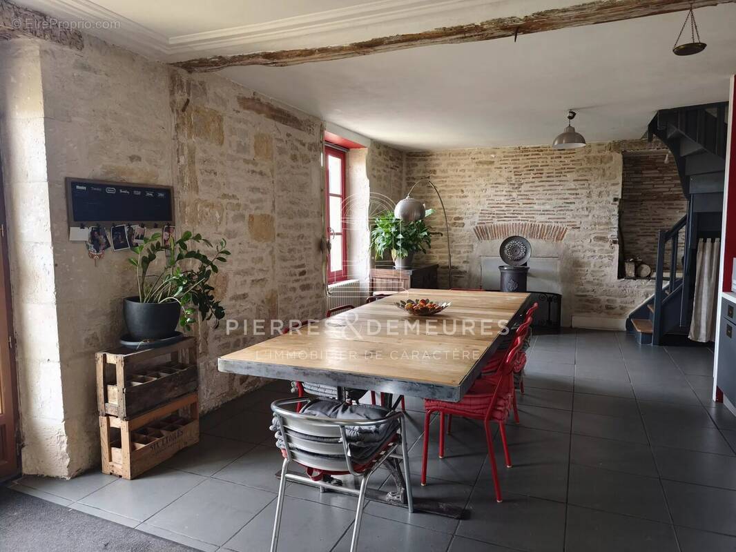 Maison à BENGY-SUR-CRAON