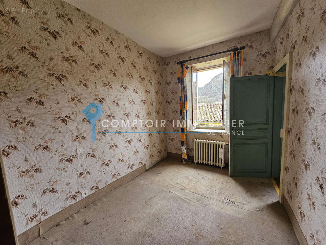 A vendre, Luscan 31510 Maison atypique de 240 m2 avec jardin - photo 11