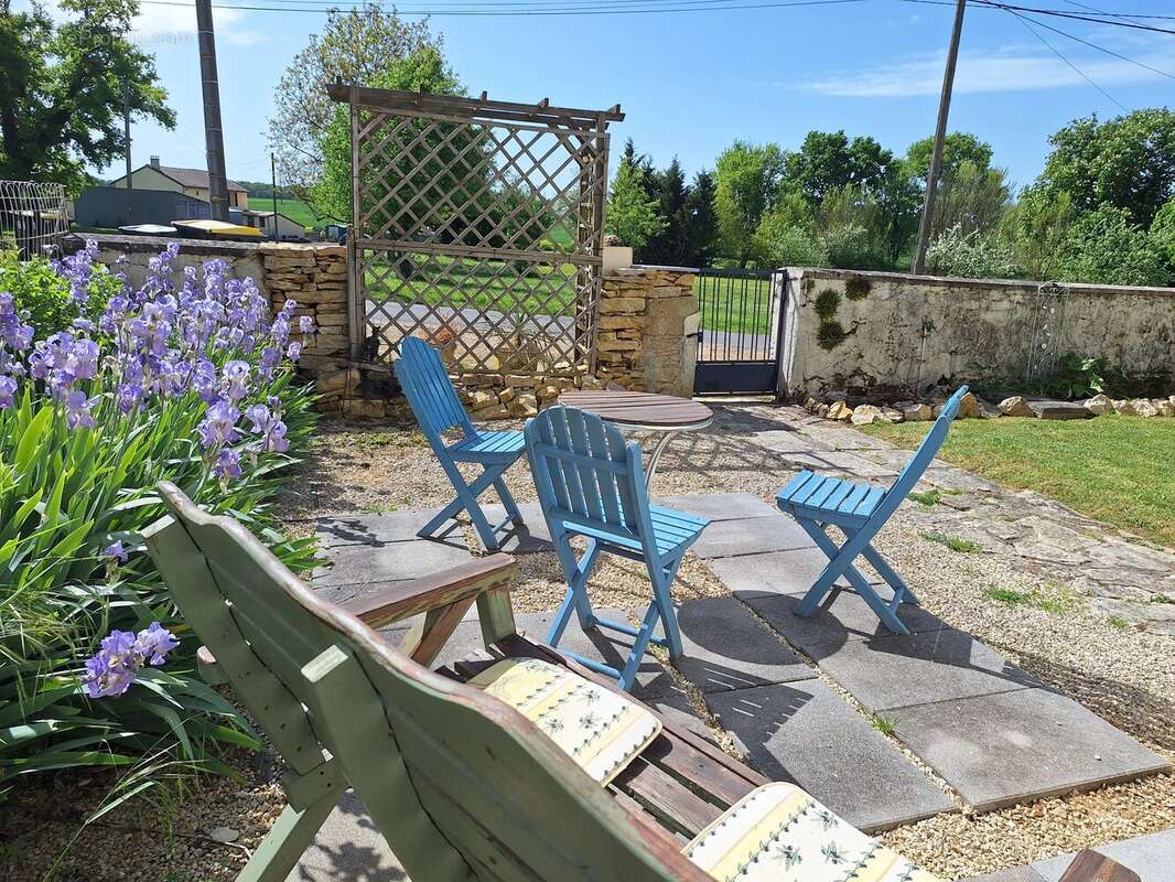 Maison à MAUPREVOIR