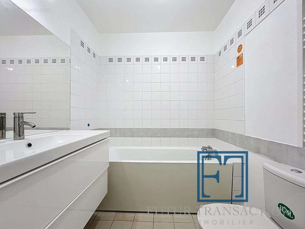 Appartement à VOISINS-LE-BRETONNEUX