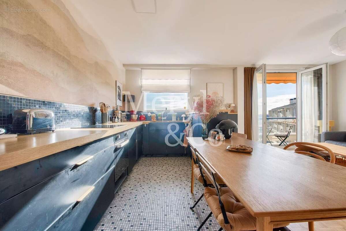 Appartement à PARIS-12E