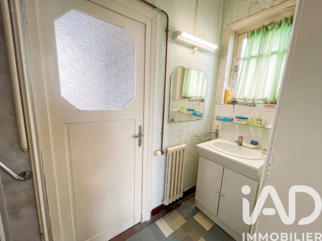 Maison 136 m² à Chateau-La-Valliere  - photo 7