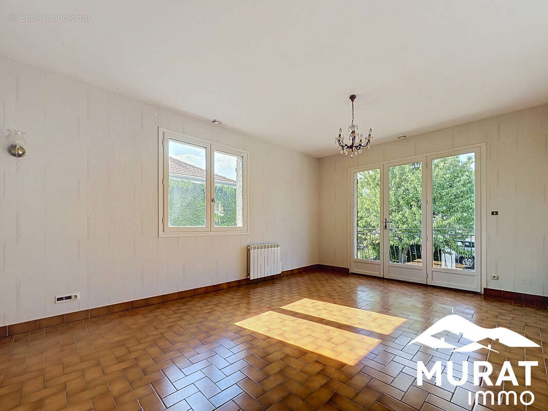 Maison 128 m² à Cournon-D'auvergne  - photo 3