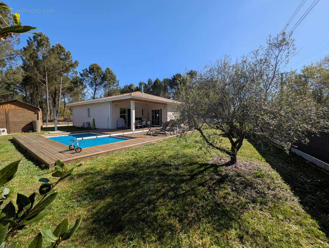 Maison récente avec piscine dans un environnement calme - photo 2
