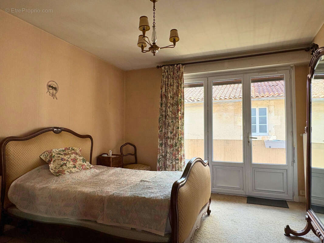 Appartement à COGNAC