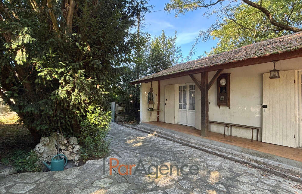 Maison à SAINT-GEORGES-DE-DIDONNE