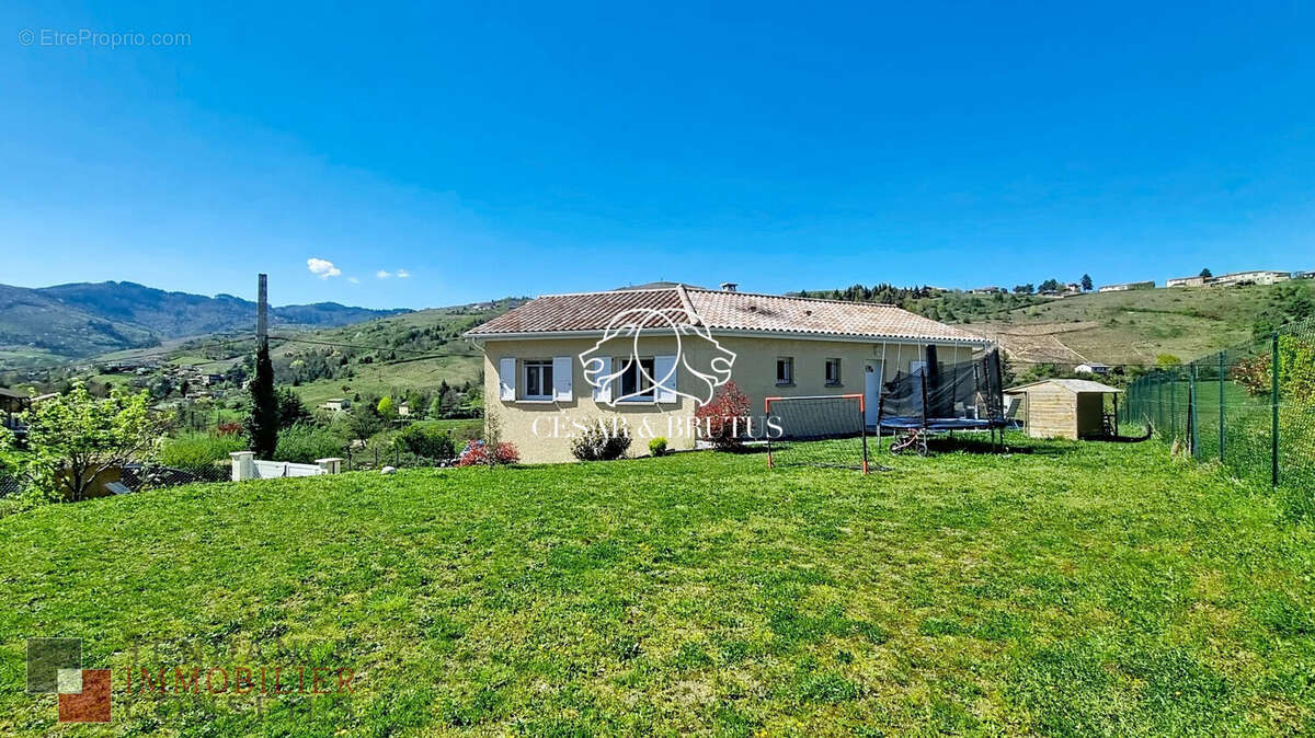 Maison à VAUX-EN-BEAUJOLAIS