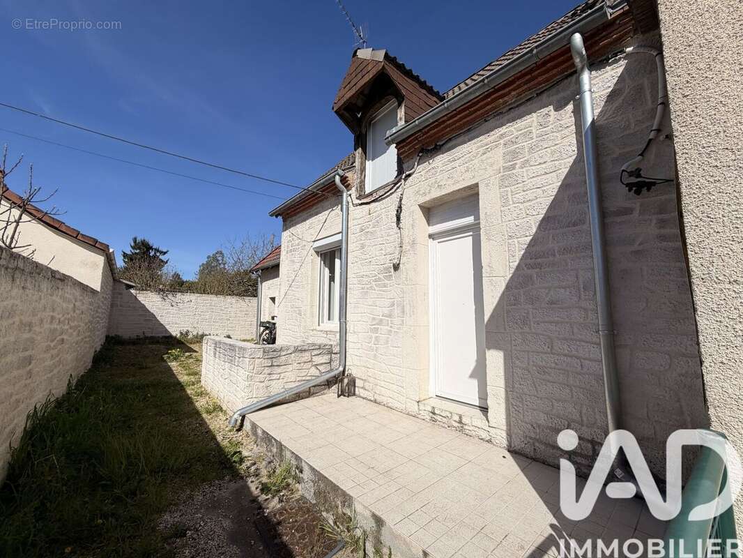 Photo 2 - Maison à VIERZON
