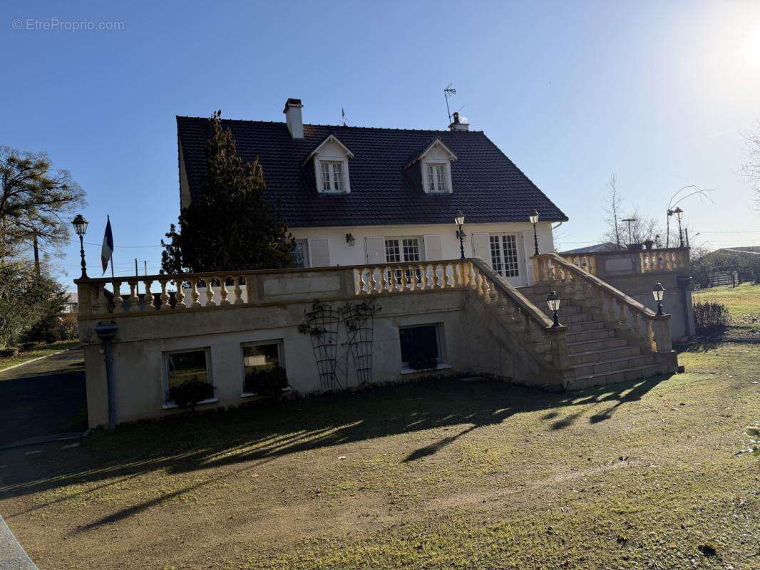 Maison à SAINT-LONGIS