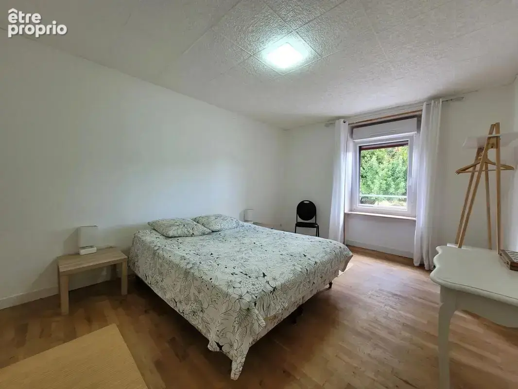 Maison de 5 pièces de 220 m² à Les Portes du Coglais - photo 5