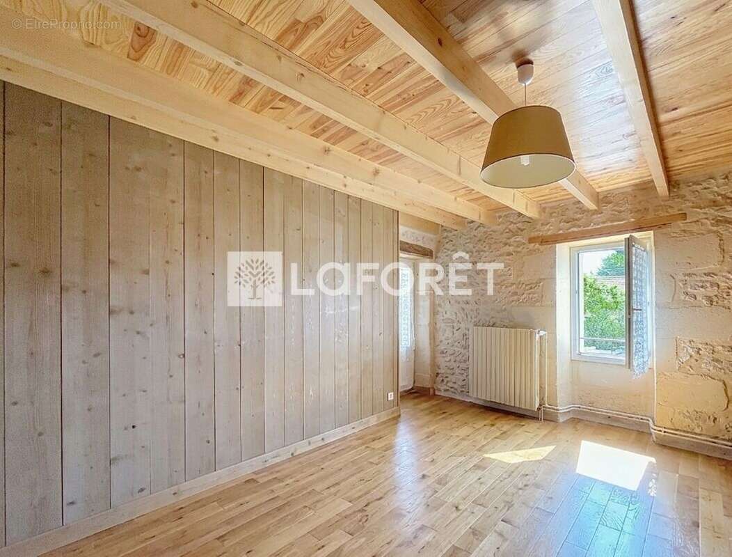 Maison en pierre de caractère Idéal chambres d'hôtes, projet bi-famille ou grand espace de vie à 10 min de Blaye - photo 7