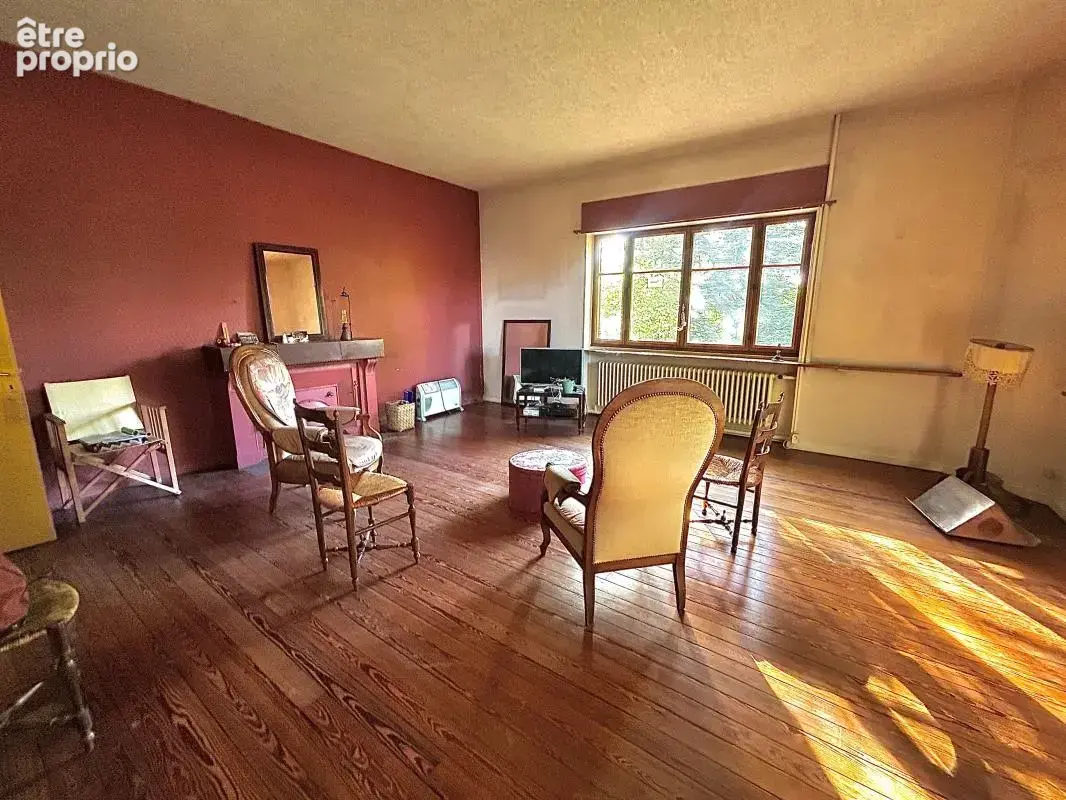 Opportunité rare pour professionnels — Bâtiment de caractère de 450 m² sur 3 niveaux avec jardin de 1 000 m² - photo 14