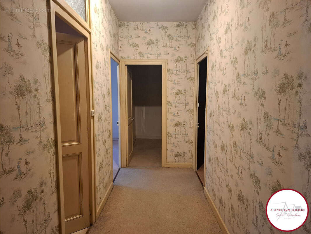 Appartement à SAINT-AMAND-MONTROND