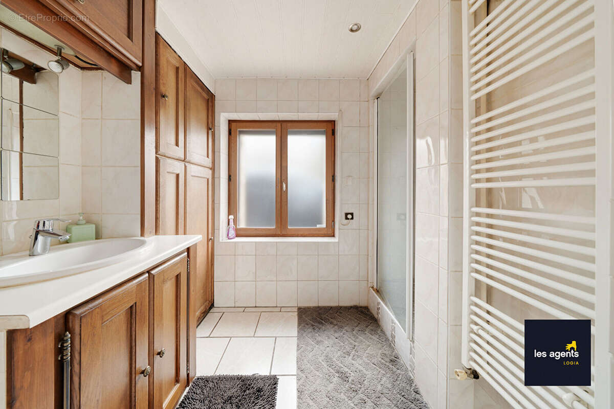 Maison à VELLE-SUR-MOSELLE