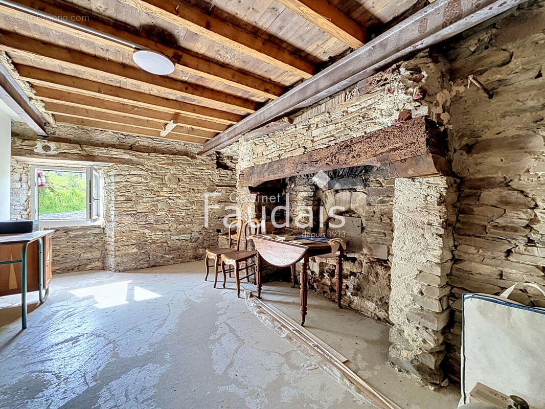Maison à SALLEN