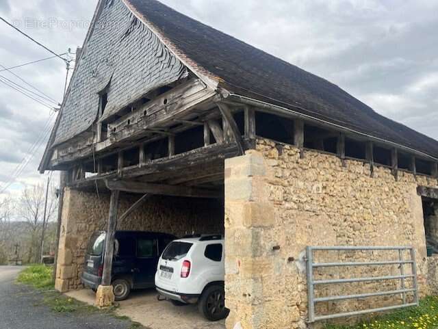 Maison à LA CHAPELLE-AUX-SAINTS