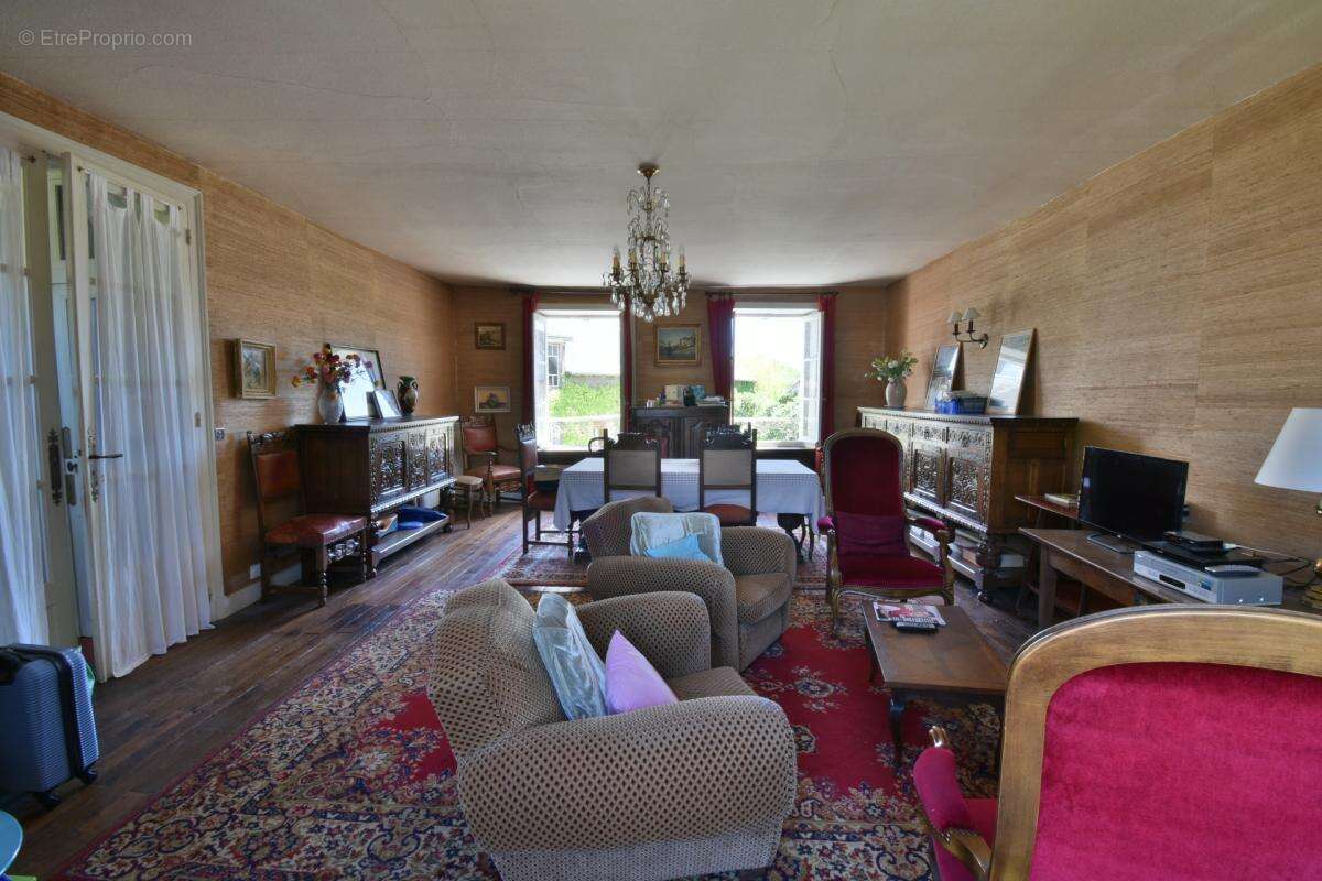 Maison familiale, 5 chambres, au coeur de Prissac (36) - photo 22