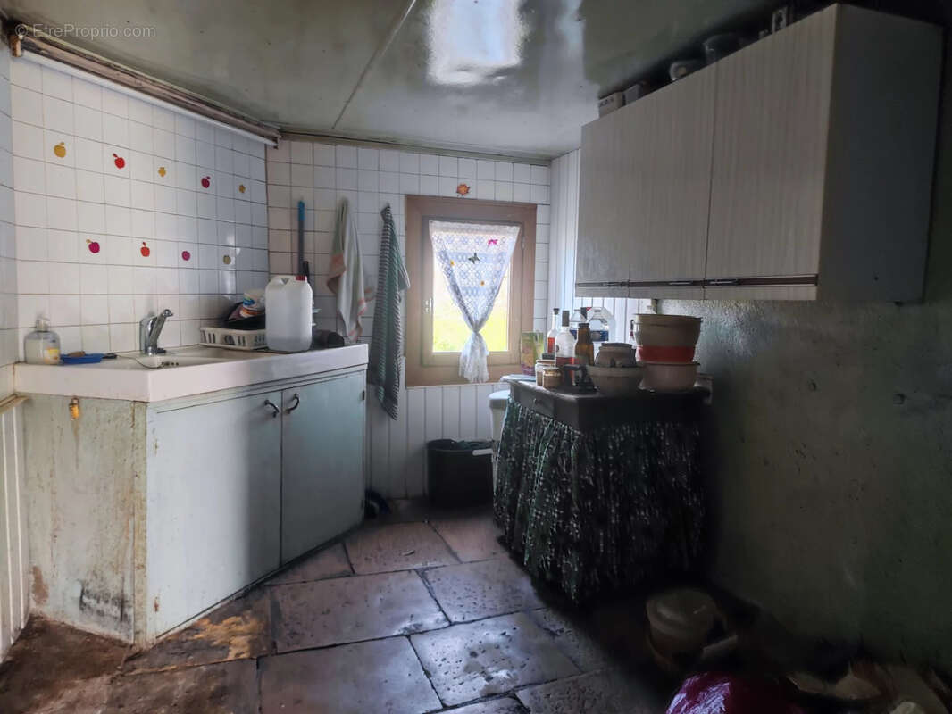 Maison à CERCY-LA-TOUR