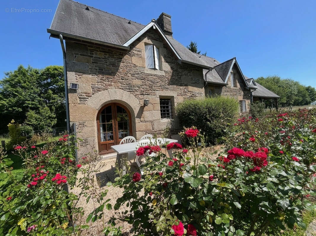 Autre à SAINT-LAURENT-DE-CUVES
