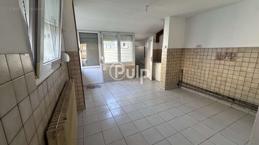 Maison avec garage, dépendances et grand jardin à annezin - photo 2