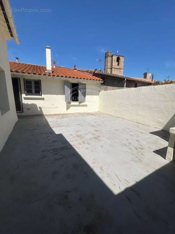 Appartement à LEZIGNAN-CORBIERES