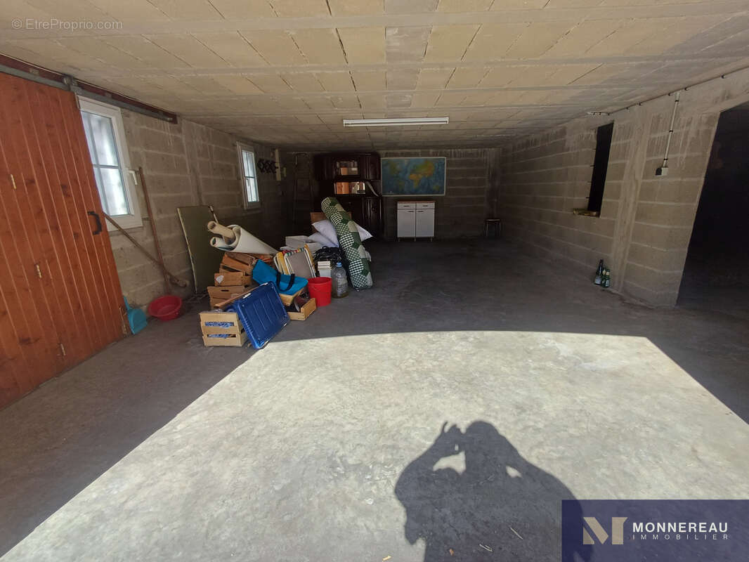 Maison services a pied avec jardin et garage - photo 12