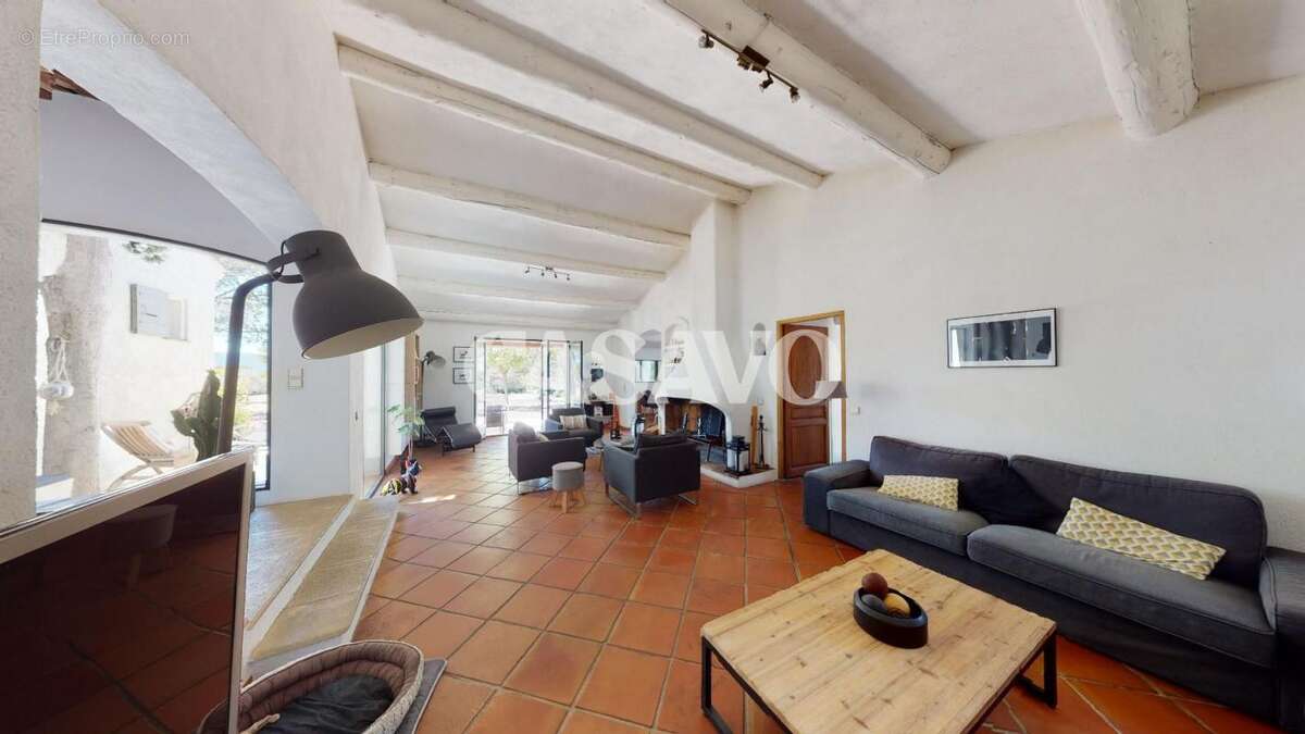 Maison à POURRIERES