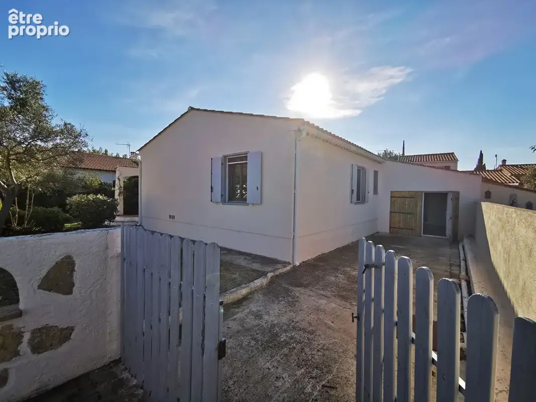 MIRAMAS - Maison T4 de plain-pied 93 m² avec piscine, dépendance et fort potentiel dans un quartier très recherché - photo 20